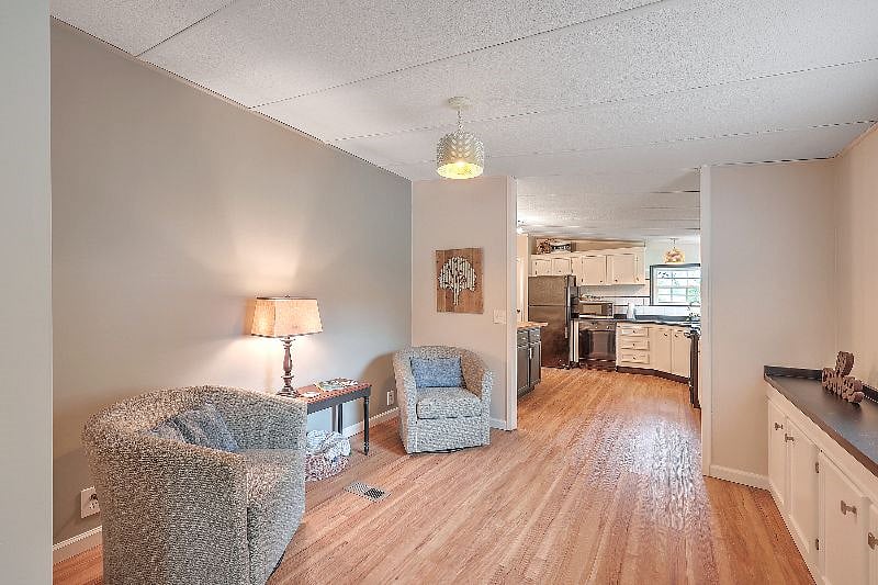 Sitting room that can be converted to an office.