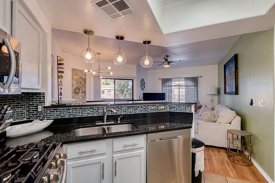 Fully equipped kitchen with all the essentials.