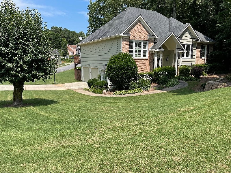 Big front yard!