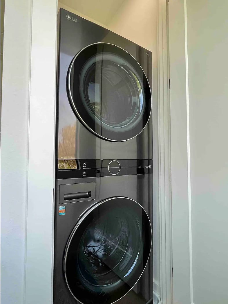 2022 washer and dryer upstairs for ease of use.