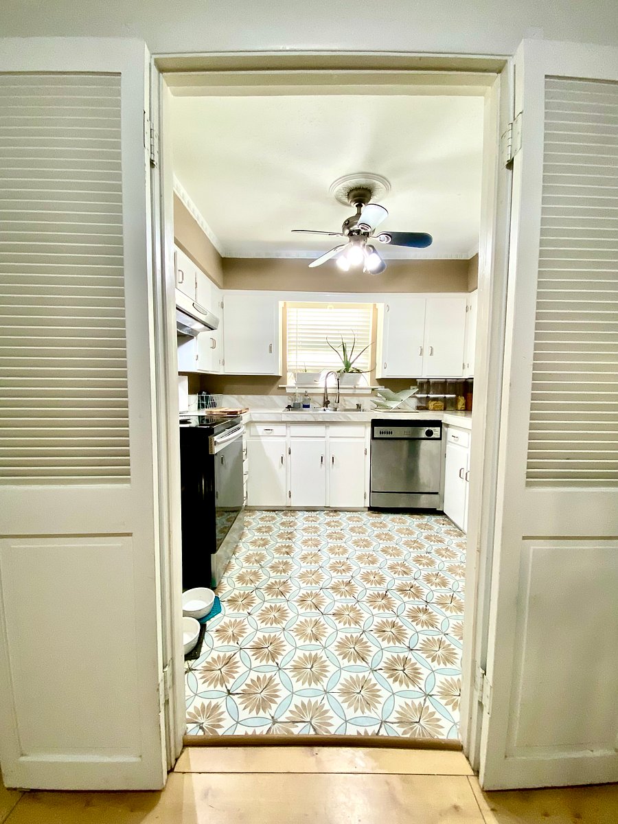 Furnished Finder property 548671_1 photo 12