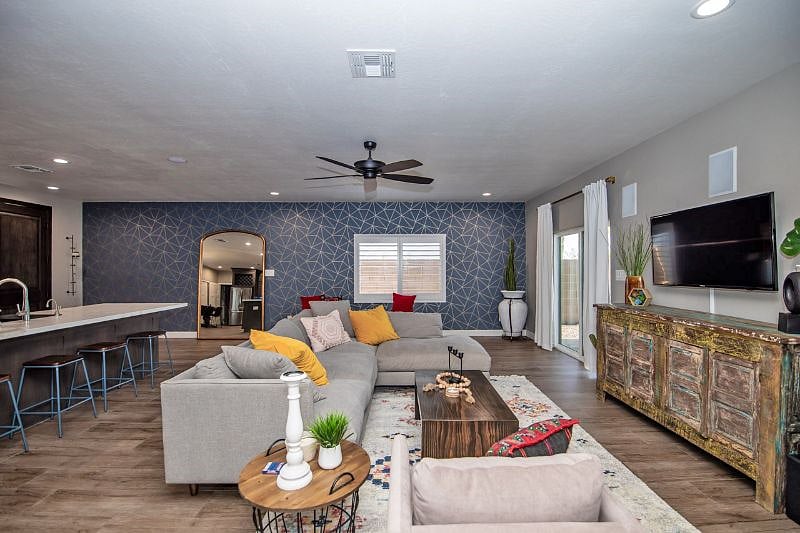 Furnished Finder property 548719_1 photo 1