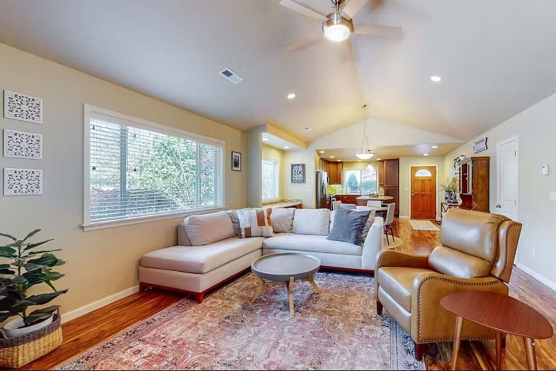 Furnished Finder property 548913_1 photo 4