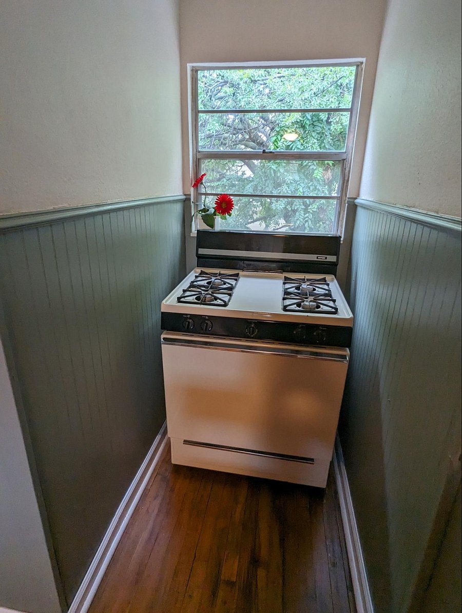 Furnished Finder property 548918_4 photo 13