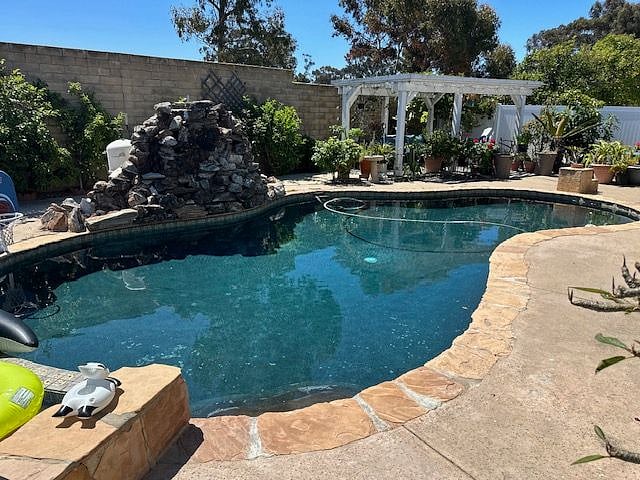 Furnished Finder property 548993_1 photo 3