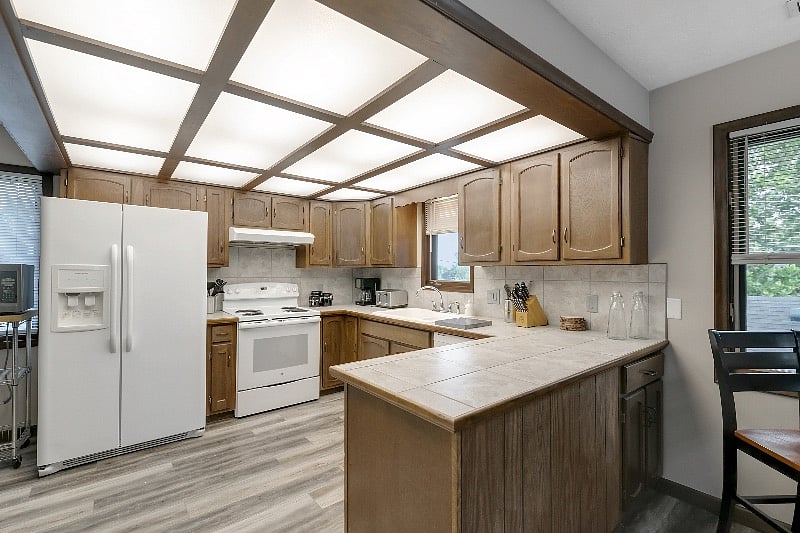 kitchen fully stocked