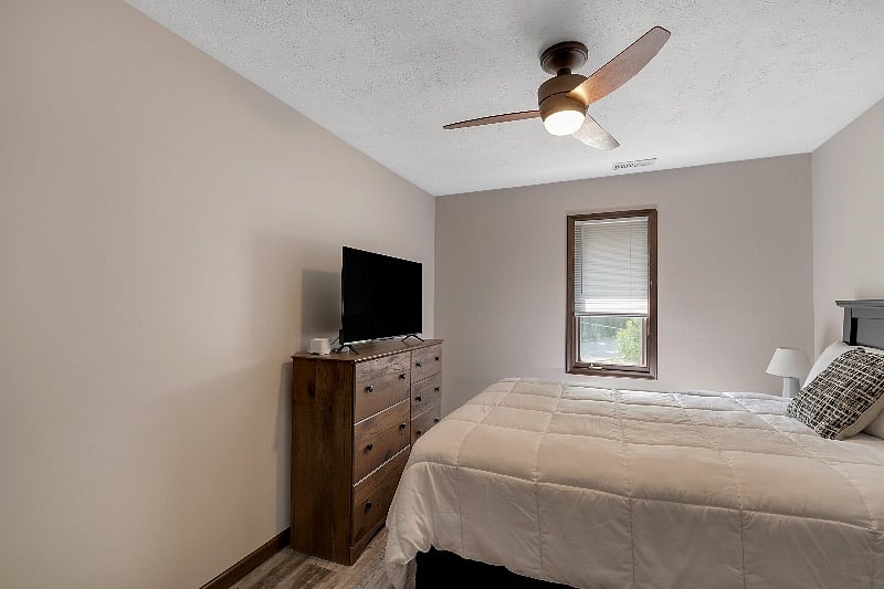 Bedroom 2 Smaller $700