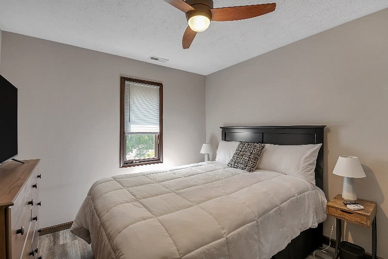 Bedroom 2 smaller $700