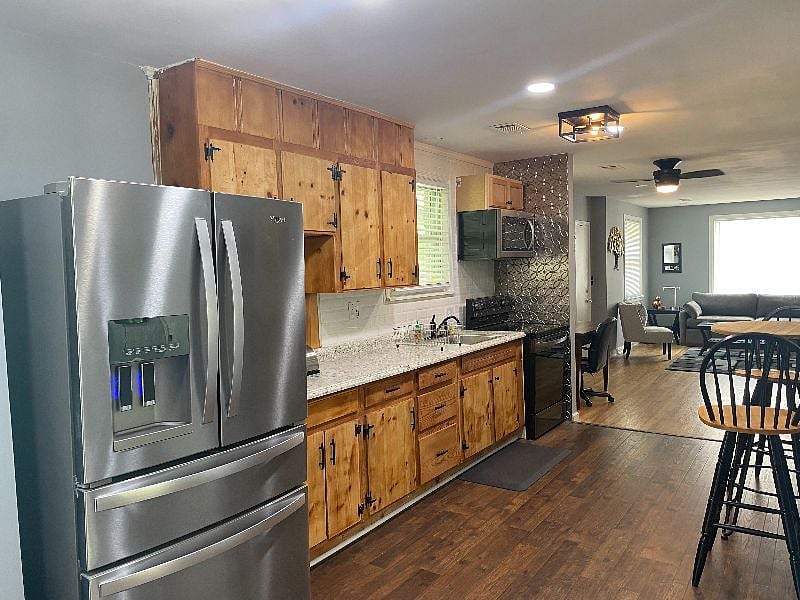 Furnished Finder property 549019_1 photo 8