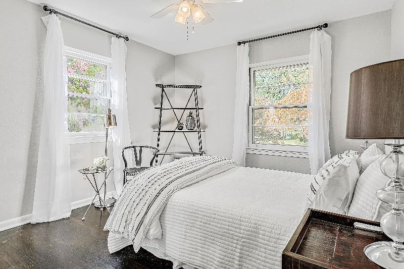 Upper Level Master Bedroom with Queen Bed and Darkening Drapes