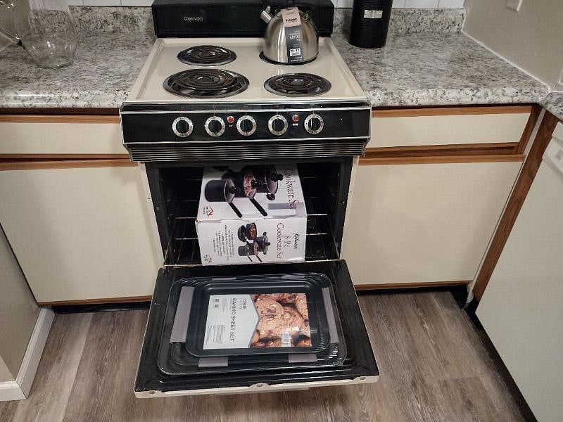 Lower Level Range Pans and Cooking Utensils