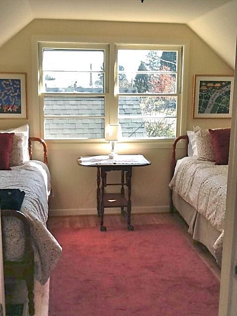 twin bedroom - second floor