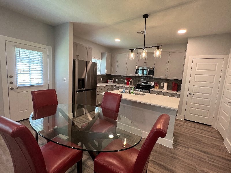 Furnished Finder property 549190_1 photo 9