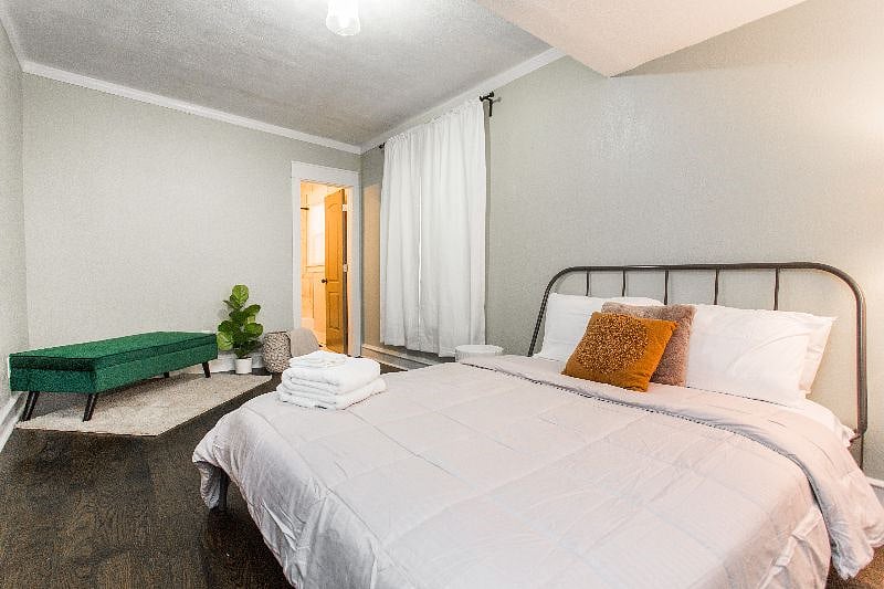 Furnished Finder property 549312_1 photo 3
