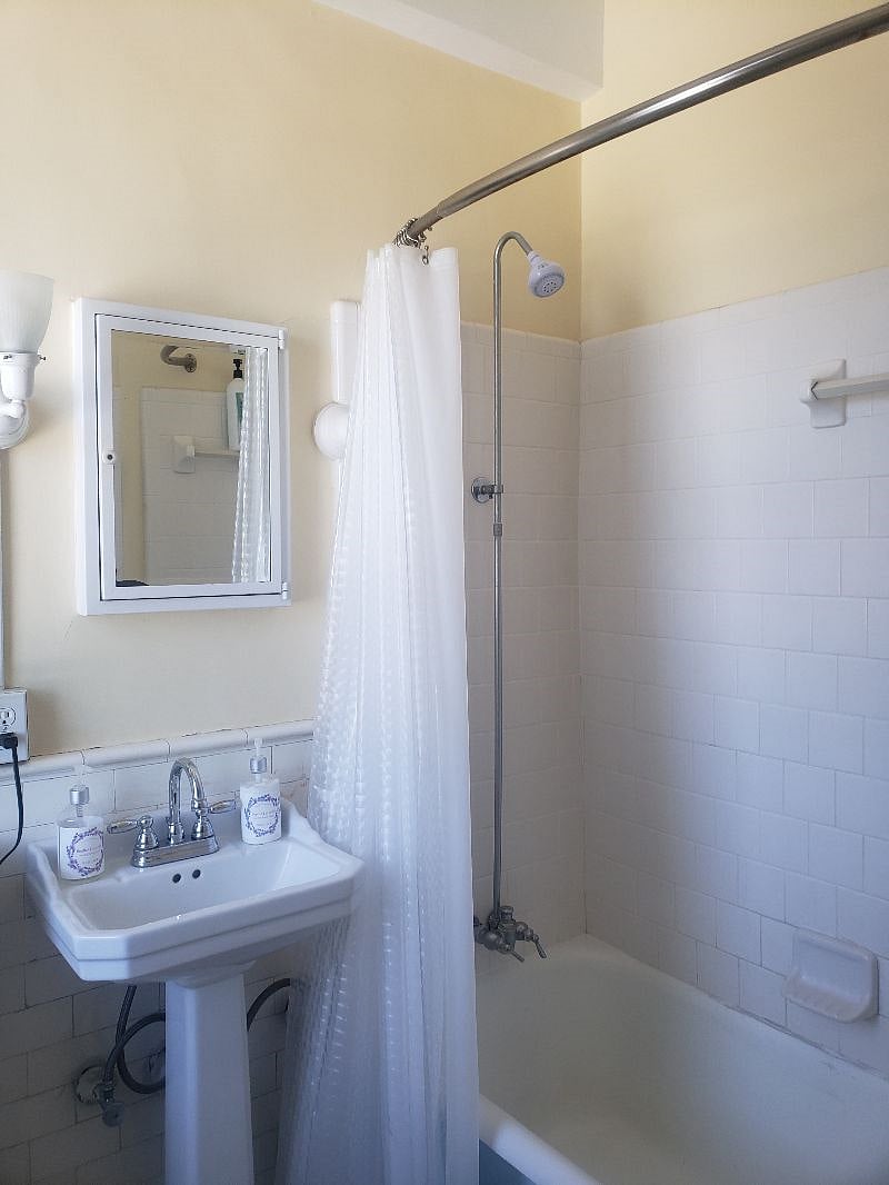 Furnished Finder property 549353_1 photo 11