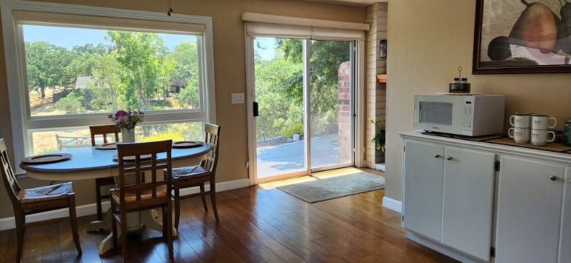 spectacular views of greenbelt from kitchen and family room