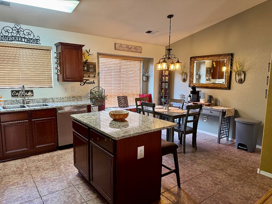 Furnished Finder property 549455_1 photo 3