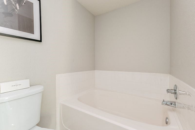 Furnished Finder property 549486_3 photo 8
