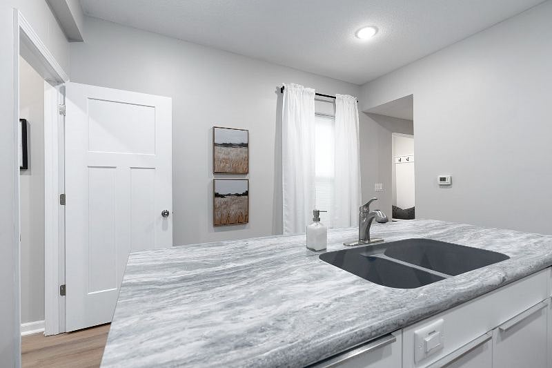 Great lighting in the kitchen!