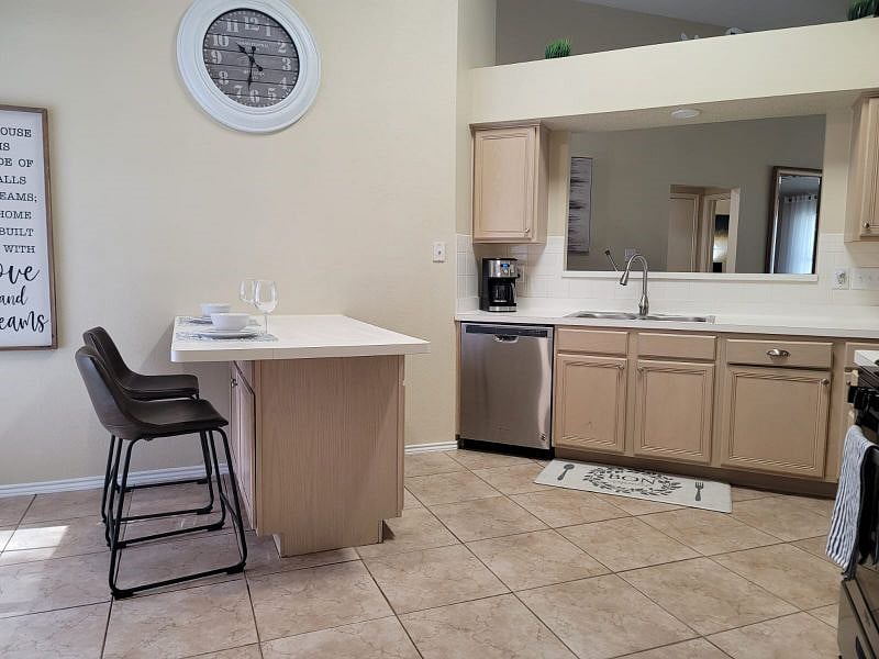 Furnished Finder property 549664_1 photo 11