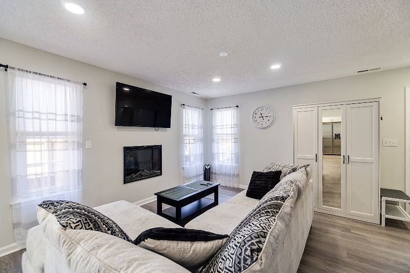 Furnished Finder property 549665_1 photo 9