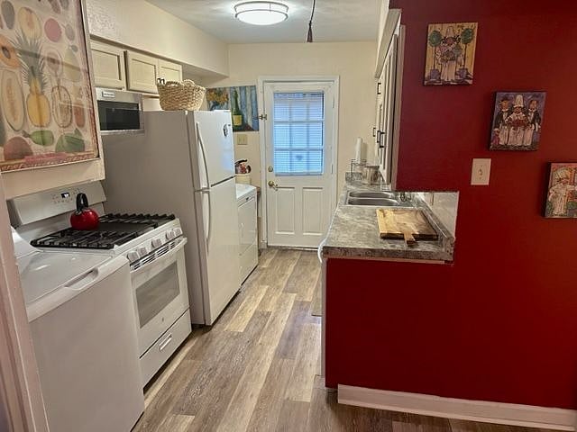 Furnished Finder property 549675_1 photo 5