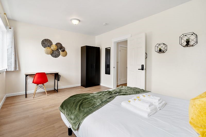 2nd Room available. Comes with a workdesk, spacious closet for your clothes, and comfortable queen size bed for a homey feels after a long day at work.
