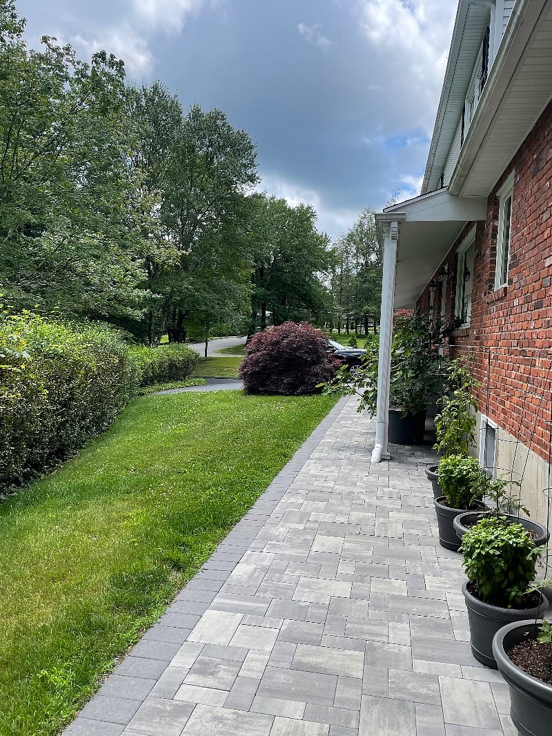 WALKWAY TO APARTMENT