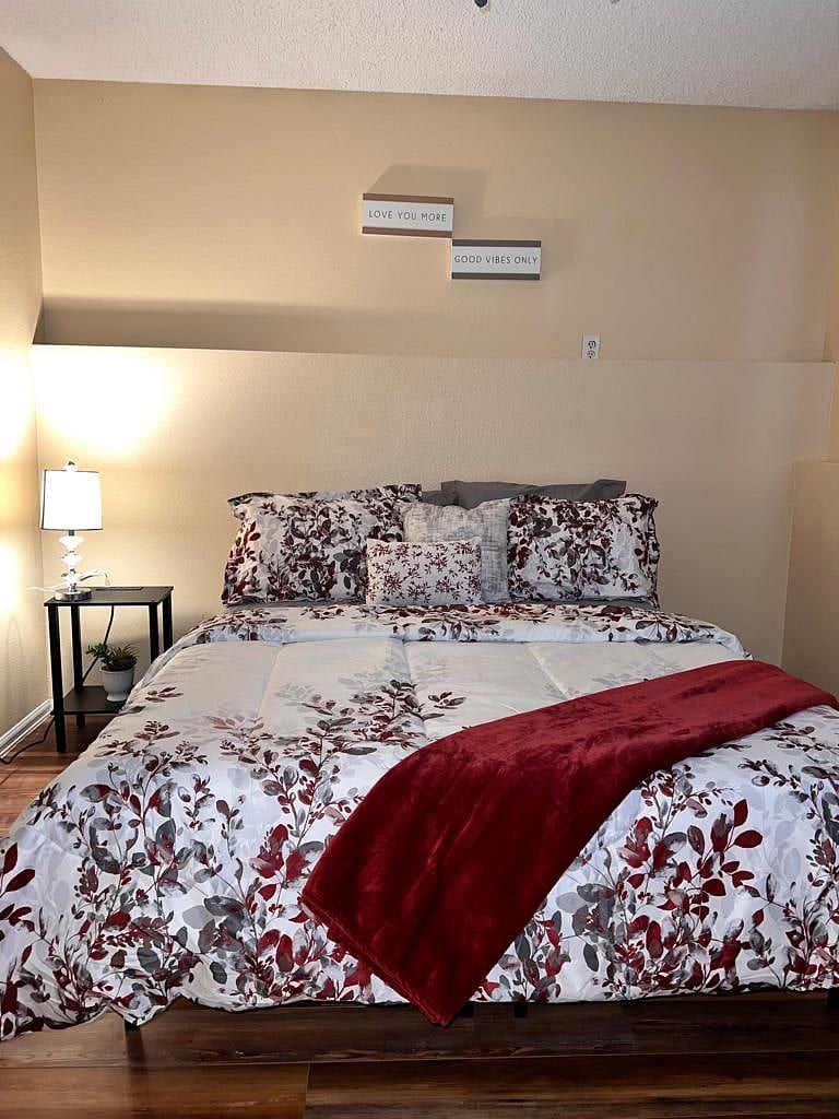 Furnished Finder property 549795_1 photo 10