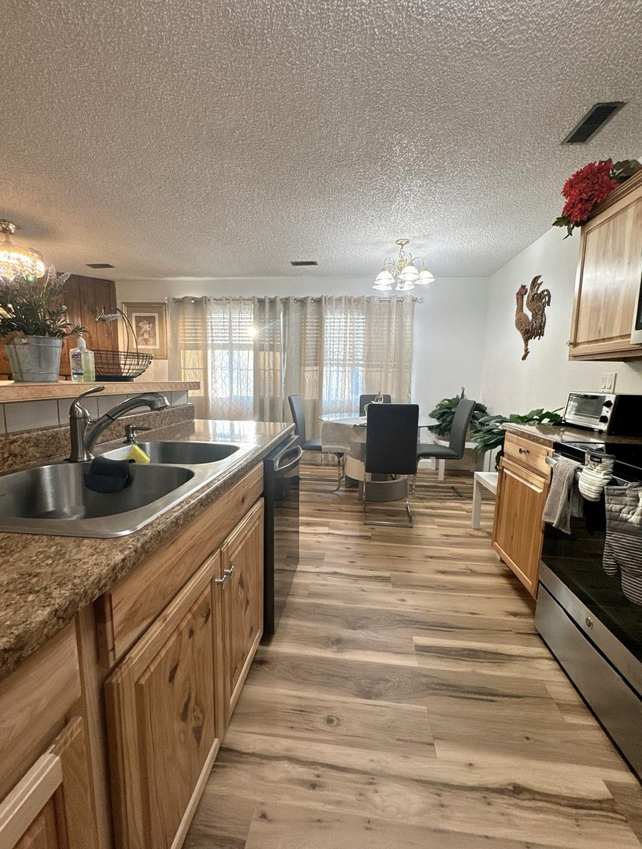 Furnished Finder property 549796_1 photo 9