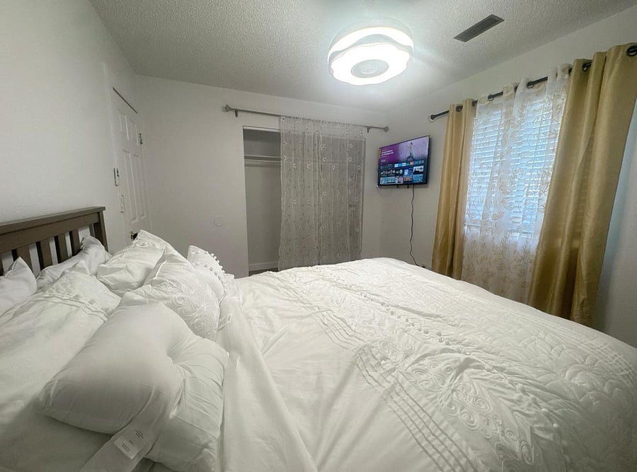 Furnished Finder property 549798_1 photo 3