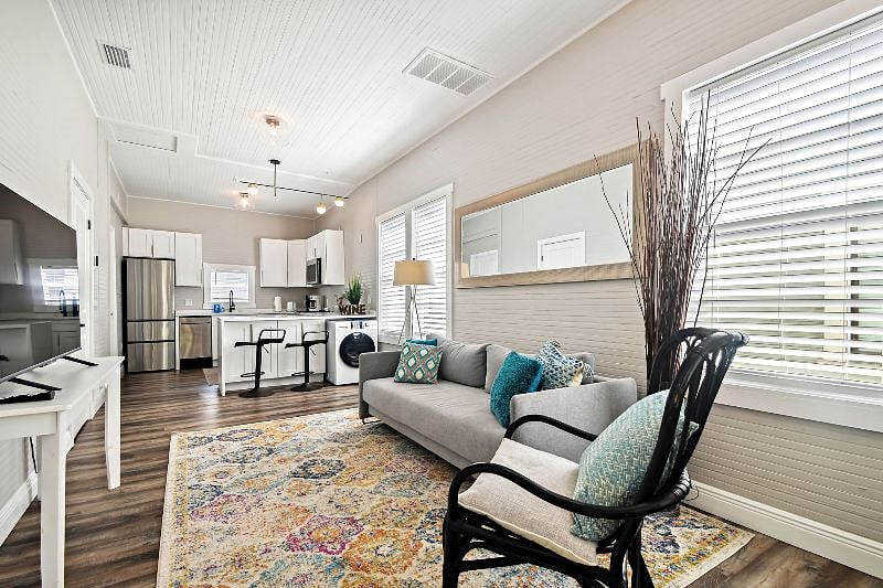 Furnished Finder property 549902_1 photo 8