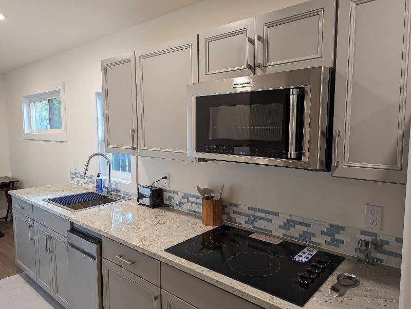 Brand New Appliances in the Kitchen !