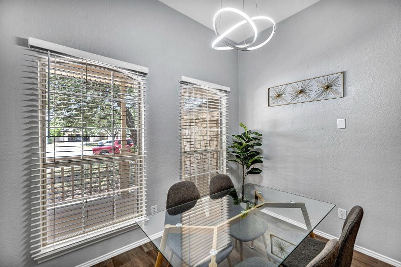 Furnished Finder property 549945_1 photo 4