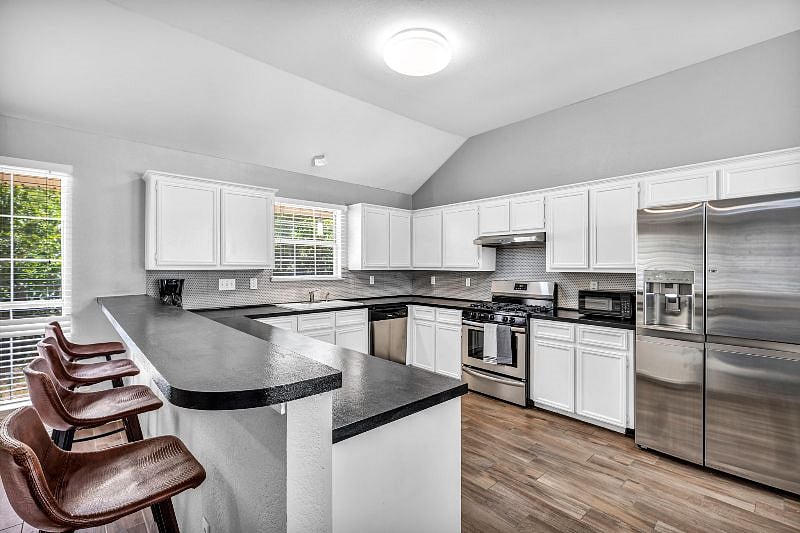 Furnished Finder property 549945_1 photo 5