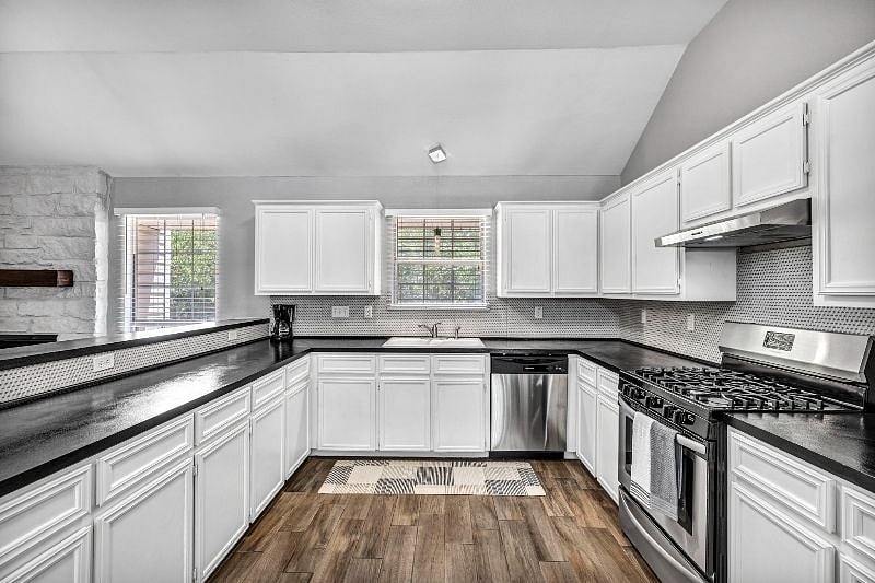 Furnished Finder property 549945_1 photo 6