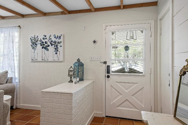 Furnished Finder property 549976_1 photo 4