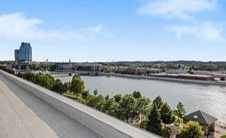 Condo rooftop w/ grill set (shared)
