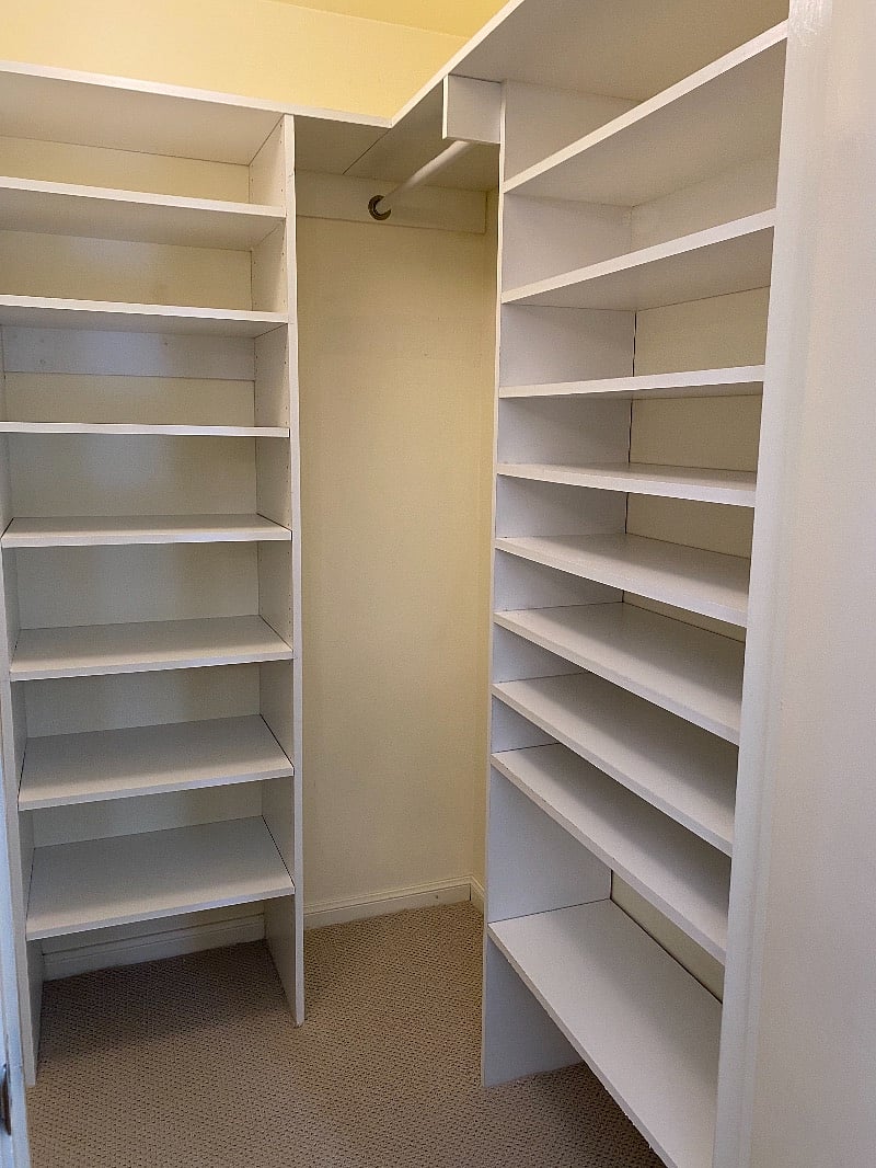 Walk-in closet