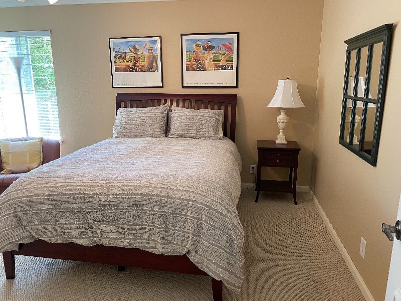 Comfortable room with new queen bed