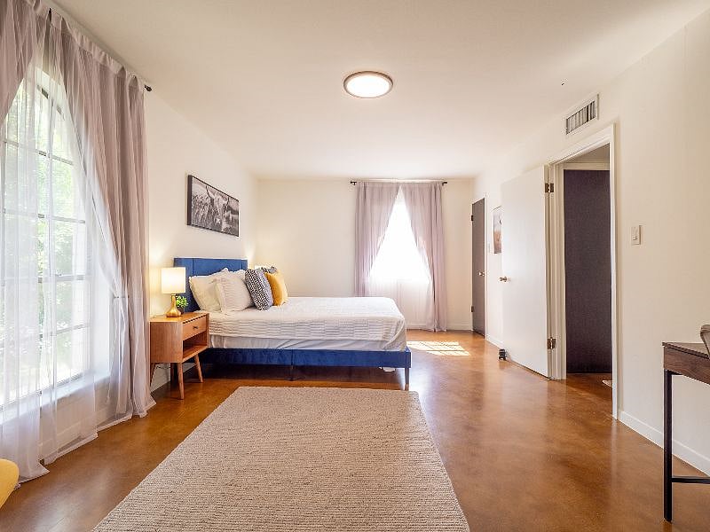 Furnished Finder property 550081_1 photo 12