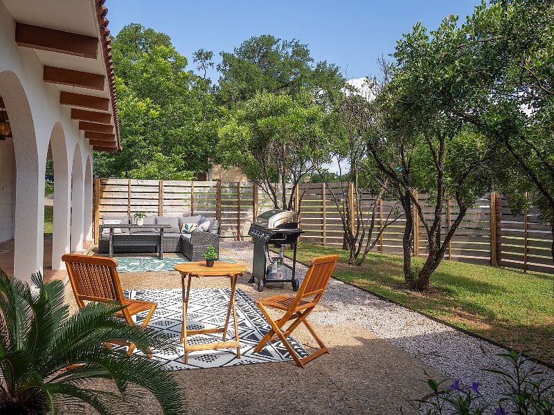 Furnished Finder property 550081_1 photo 23