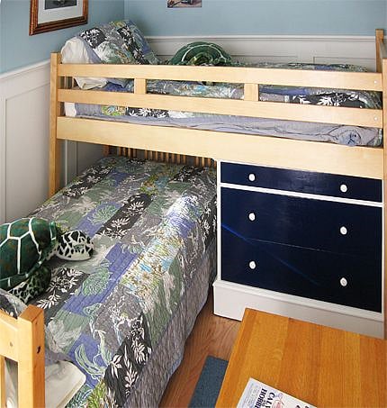 Kids Surf Room Twin Beds