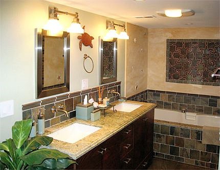 Master Vanity and Spa Tub