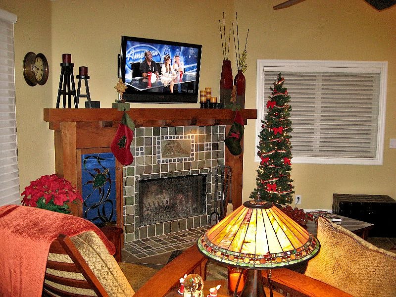 Complimentary Christmas Decor