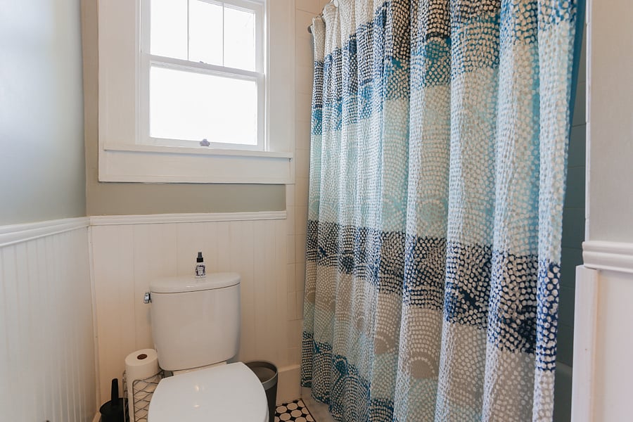 Downstairs Full Bath 