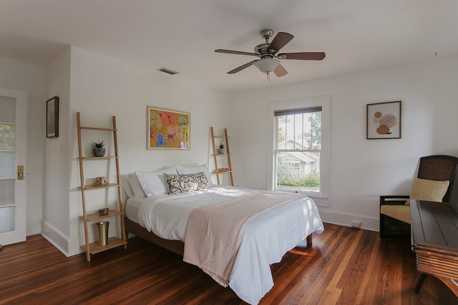 Queen Bedroom 1 with Large Walk in Closet 