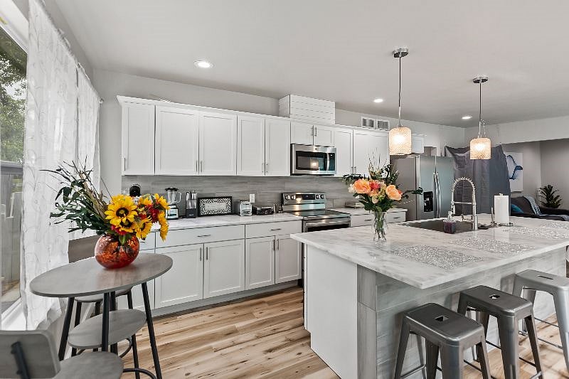 Furnished Finder property 550158_1 photo 4
