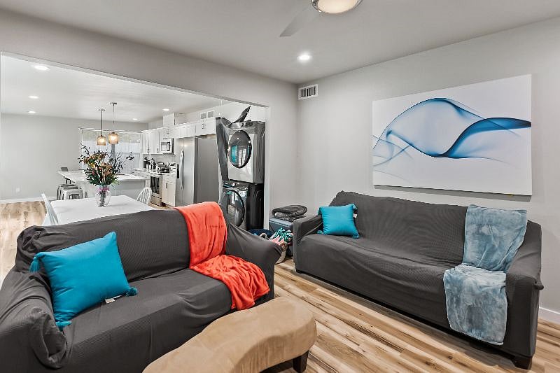 Furnished Finder property 550158_1 photo 3