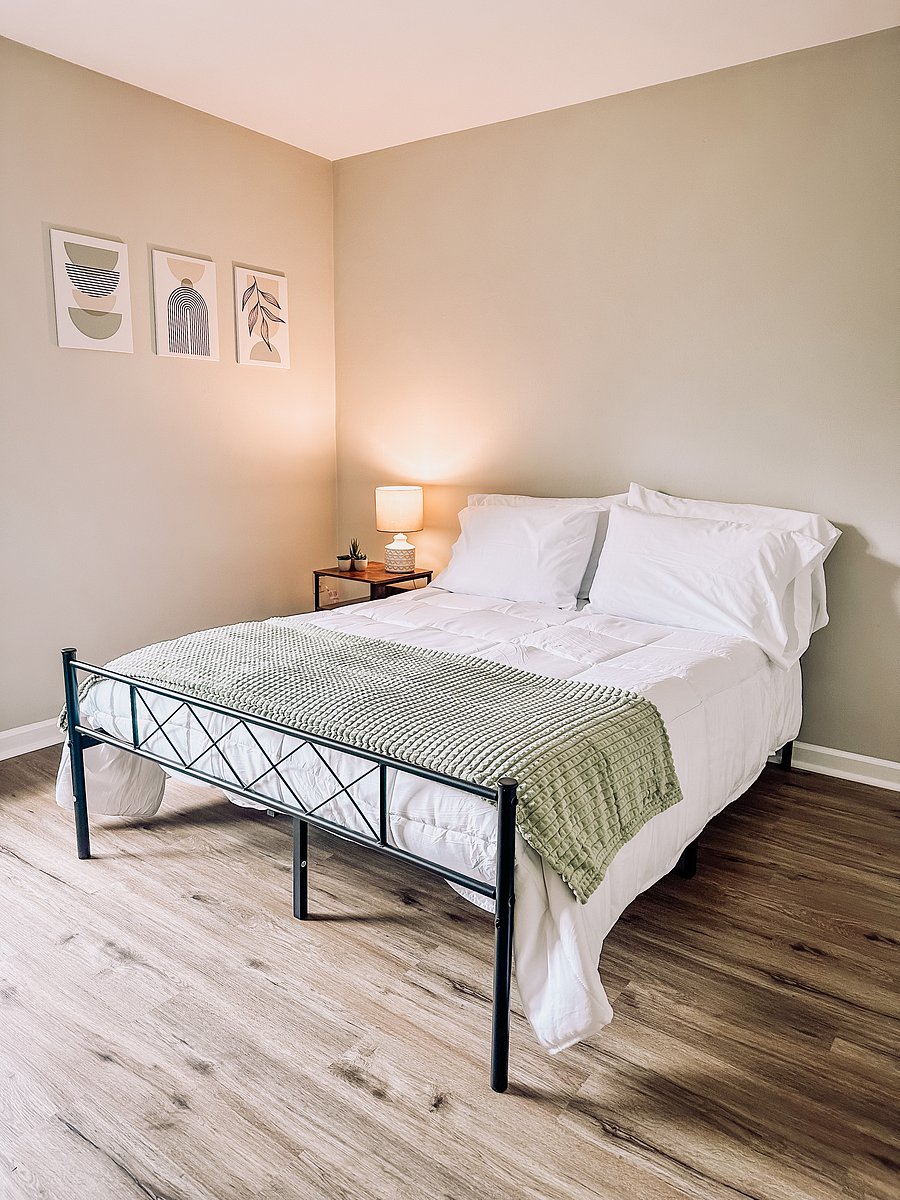 1st Floor Master Bedroom